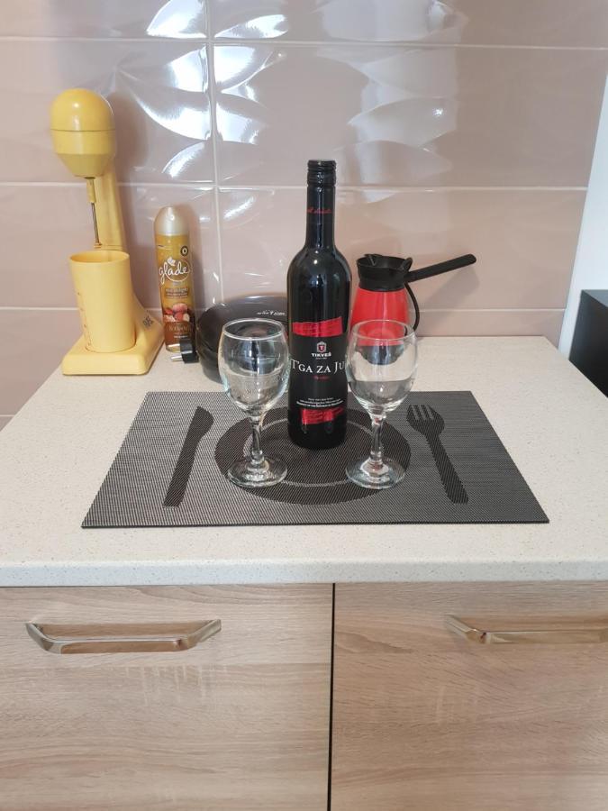Luxury Apartment Nefertiti Szkopje Kültér fotó