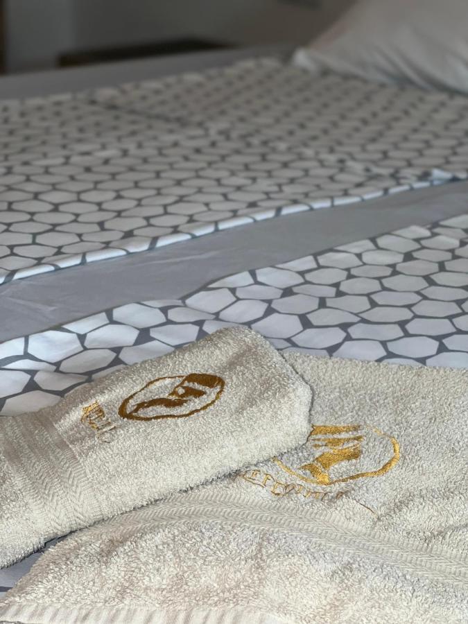 Luxury Apartment Nefertiti Szkopje Kültér fotó