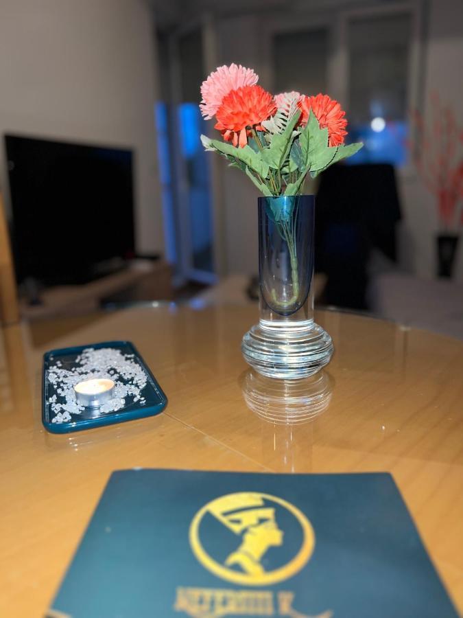 Luxury Apartment Nefertiti Szkopje Kültér fotó