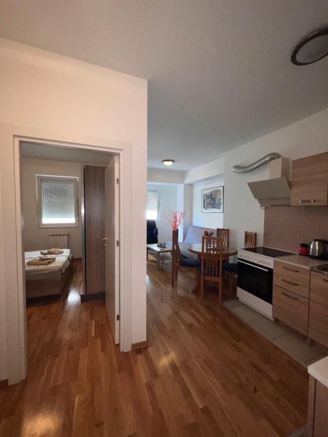 Luxury Apartment Nefertiti Szkopje Kültér fotó